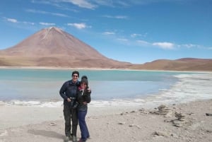 From Uyuni: 3-Day Uyuni Salt Flats and Laguna Colorada Tour