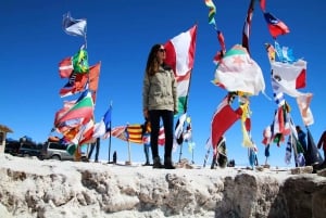 From Uyuni: 3-Day Uyuni Salt Flats and Laguna Colorada Tour