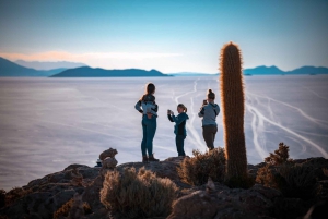 Vanuit Uyuni: Excursie van een hele dag met gids naar de Salar de Uyuni