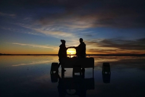 Von den Uyuni Salt Flats: 2-Tages-Tour nach San Pedro de Atacama