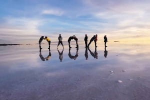 Uyuni: 3 day-tour, salt flats & surrealistic deserts