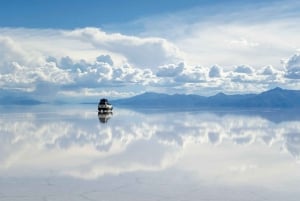 From Uyuni: Salt Flats Highlights Jeep Tour with Lunch