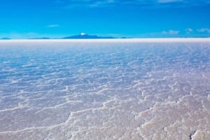 From Uyuni: Salt Flats Highlights Jeep Tour with Lunch