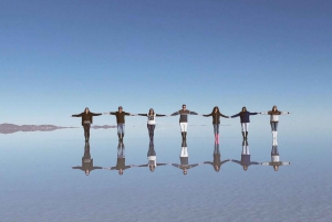 Von Uyuni aus: Sternenlicht und Sonnenaufgangstour auf den Salzwiesen