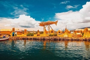 Visite d'une jounée des îles Uros et Taquile avec déjeuner