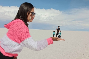 Uyuni Salt Flat Dagstur for 4 personer med engelsktalende guide