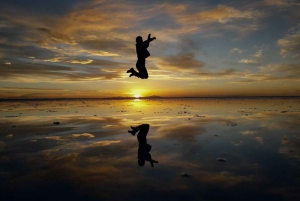 Uyuni Avontuur van een hele dag met zonsondergang: Alles Inbegrepen