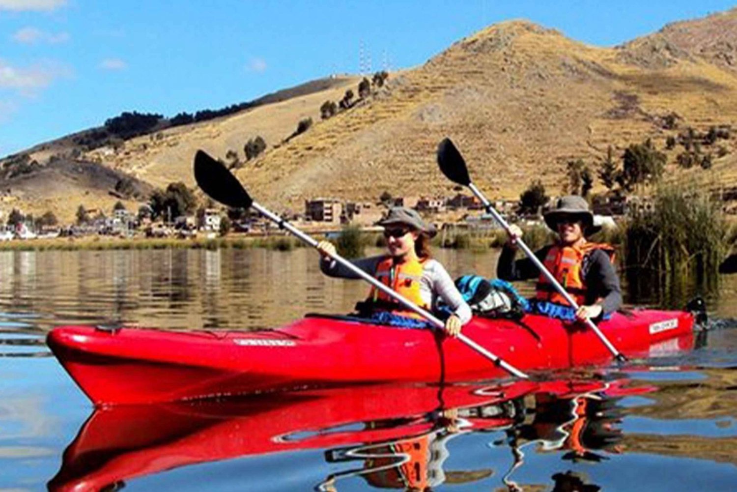 Tour Kayak Uros and Taquile by speedboat