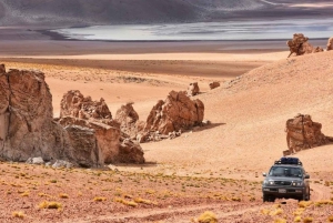 La Paz: Dagtour op de zoutvlaktes van Uyuni per vlucht met hotel