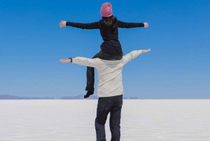 La Paz: Tour di 1 giorno delle saline di Uyuni con volo e hotel