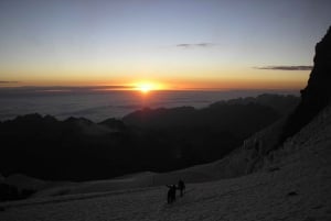 La Paz: Andes Mountains 7-Day Trek with Huayna Potosí climb