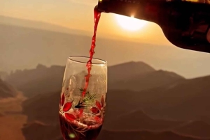 La Paz, Bolivia: zonsondergang bij het Alaxpacha-uitkijkpunt op 4000 meter boven de zeespiegel.