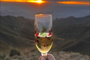 La Paz, Bolivia: zonsondergang bij het Alaxpacha-uitkijkpunt op 4000 meter boven de zeespiegel.