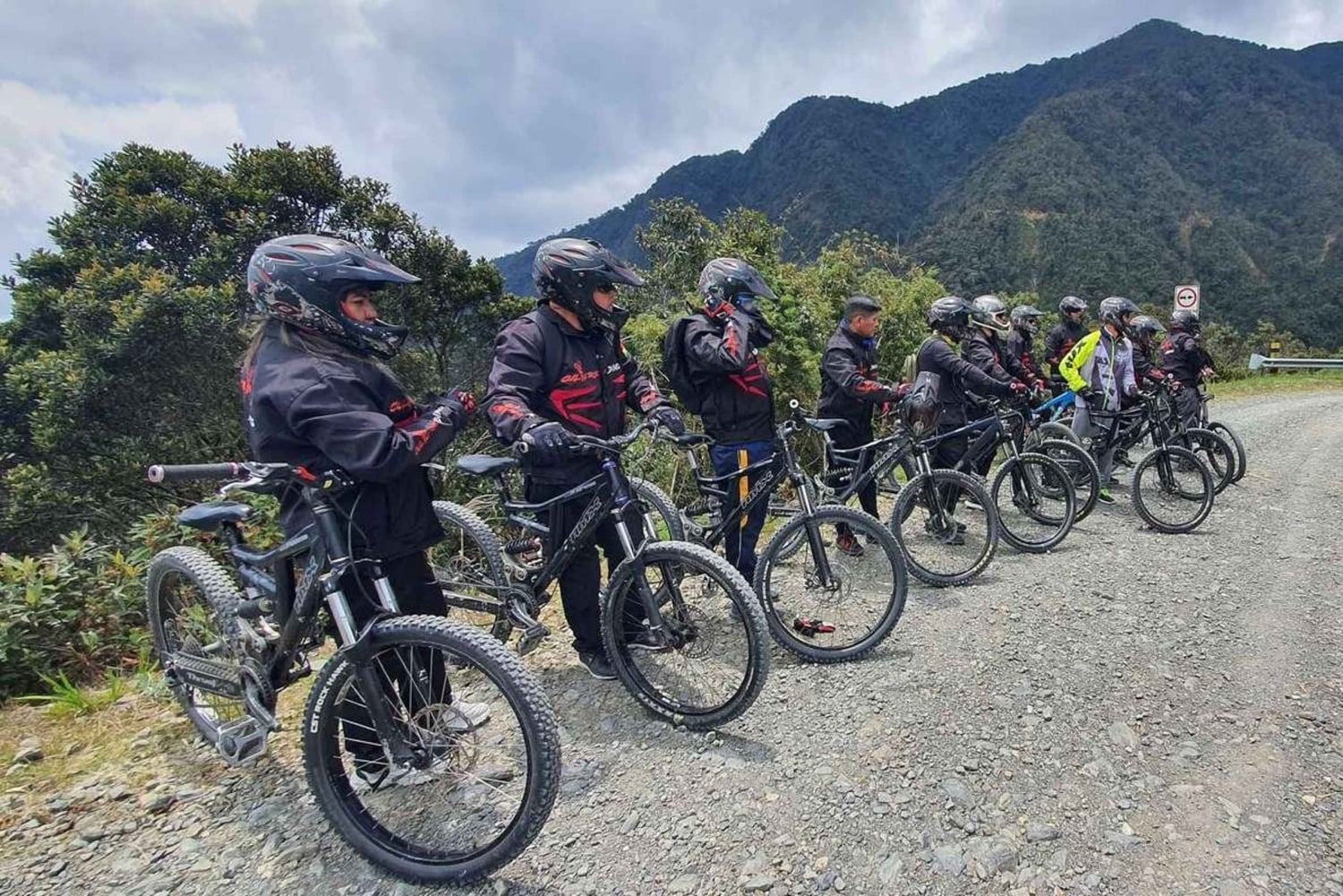 La Paz : Visite guidée de la Route de la mort en VTT avec déjeuner