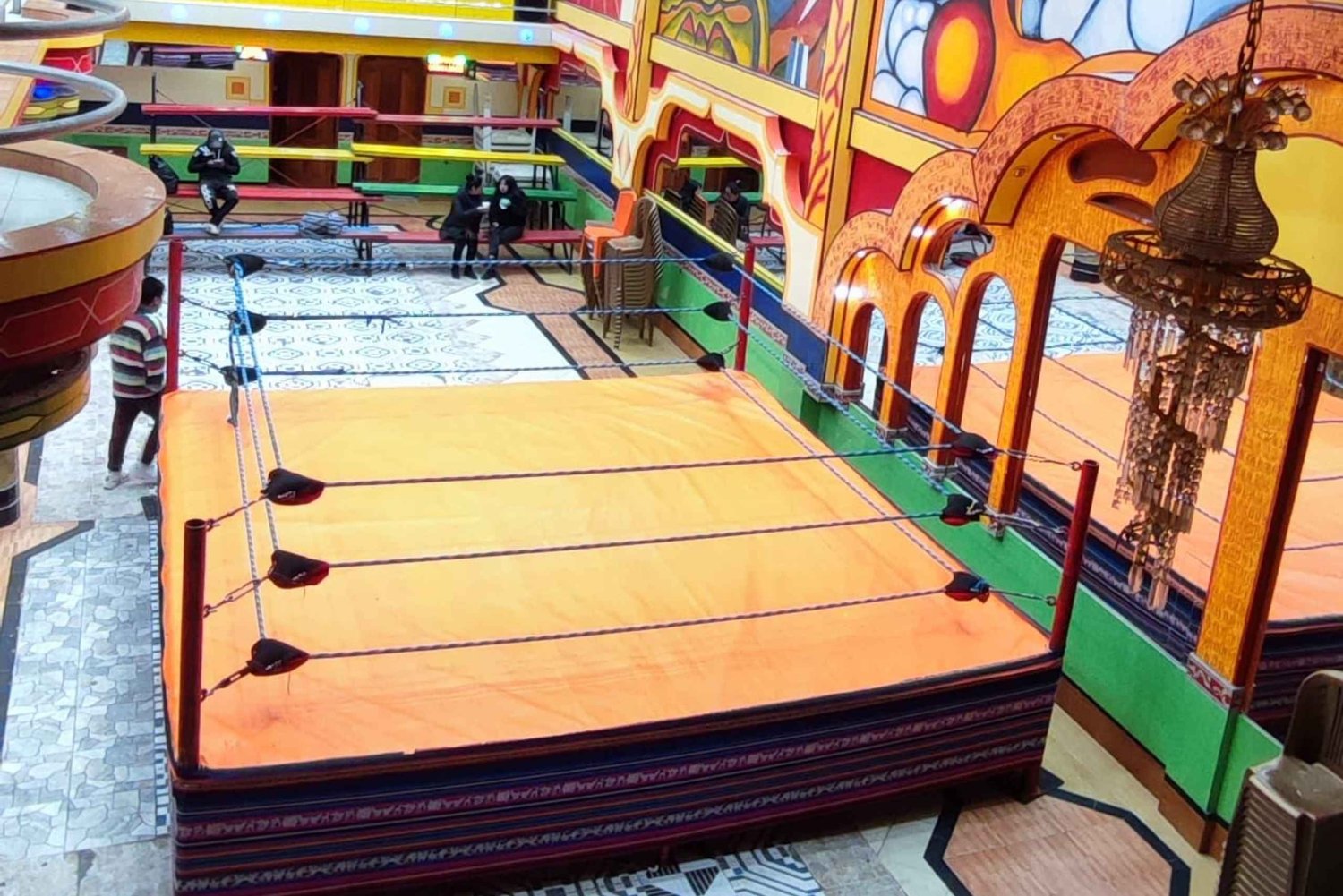 La Paz-El Alto : spectacle de lutte Cholitas par les lutteuses