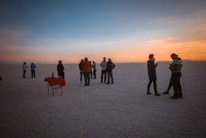 La Paz: Heldags Uyuni + opgraderede natbusser tur/retur