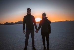 La Paz: Całodniowa wycieczka do Uyuni + Ulepszone nocne autobusy w obie strony