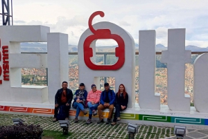 La Paz: Private City Tour with Cable Car & Moon Valley Visit