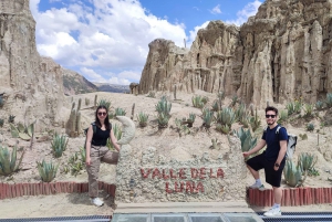 La Paz: Private City Tour with Cable Car & Moon Valley Visit