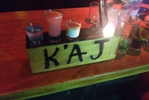 La Paz: Pubcrawl med 3 drinks og lokal guide