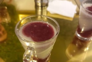 La Paz: Street Food Stories and Soul Tour at Night