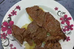 La Paz: Street Food Stories and Soul Tour at Night