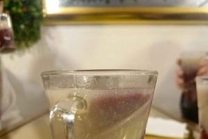 La Paz: Street Food Stories and Soul Tour at Night