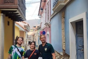 La Paz: Themed Bus, Cable Car, and off the Beaten Track Tour