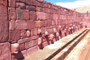 La Paz: privétour Tiwanaku en Puma Punku met lunch