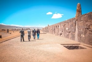 La Paz: Tiwanaku en Puma Punku Privétour met Lunch