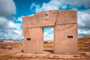 La Paz: privétour Tiwanaku en Puma Punku met lunch