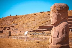 La Paz: visite privée de Tiwanaku et Puma Punku avec déjeuner
