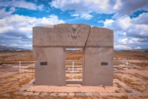 Från La Paz: Tiwanaku Ruins Guidad Tur Delad