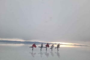 La Paz: Uyuni-tur som slutter i Atacama Chile med buss.