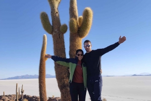 La Paz: Tour Uyuni terminando no Atacama Chile de ônibus.