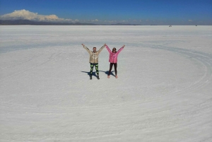 La Paz: Uyuni tour ending in Atacama Chile by bus.