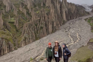 La Paz: Vandring i Animasdalen vid soluppgången med Salteñas