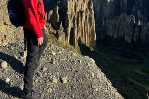 La Paz: Vandring i Animasdalen vid soluppgången med Salteñas