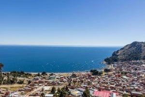 Escursione di un giorno al Lago Titicaca e a Copacabana con pranzo