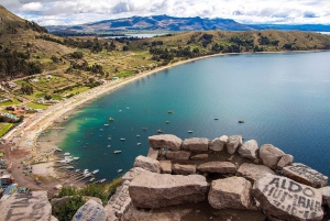 Excursão de um dia ao Lago Titicaca e Copacabana com almoço