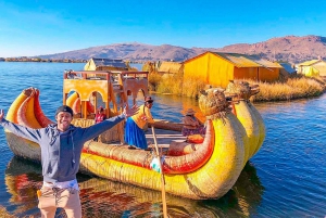 Excursão de um dia ao Lago Titicaca e Copacabana com almoço