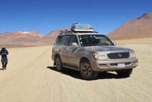 Oneway to the Uyuni Salt Flat and the Colored Lagoons