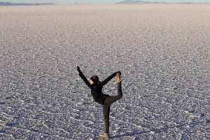 Oneway to the Uyuni Salt Flat and the Colored Lagoons