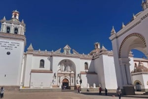 La Paz: Aventura Andina Privada desde la Paz,Copacabana,Isla del Sol