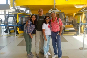 Tour privado de la ciudad con teleférico y visita al Valle de la Luna