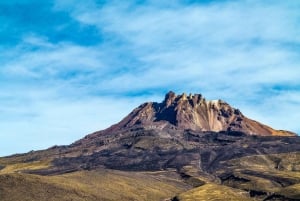 Private Full-Day Tour to Salar de Uyuni and Lunch