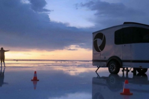 Yksityinen palvelu Salar de Uyuni: Tähtien yö ja auringonnousu