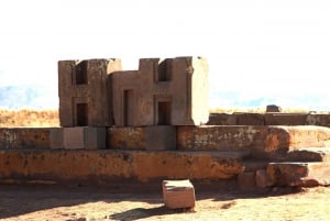 private tour of Tiwanaku and Puma Punku