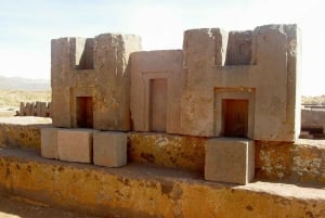 private tour of Tiwanaku and Puma Punku