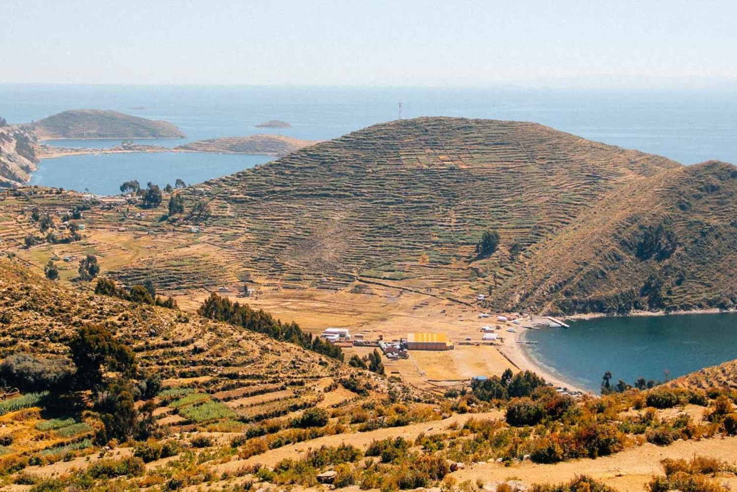 Puno: dagstur til Copacabana og Isla del Sol med show